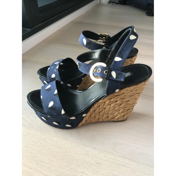 AUTHENTIC Louis Vuitton "Tuileries" sandals - Picture 15 of 16